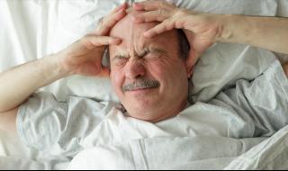 求帮助,一首歌名,歌词大概是这样的,不是很全:就在那一瞬间,才发现,你就在我身边 我就在你身边